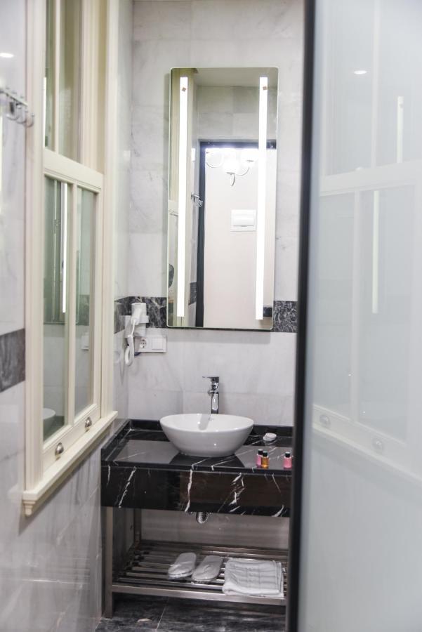 Luxir Hotel Istanbul Exterior photo